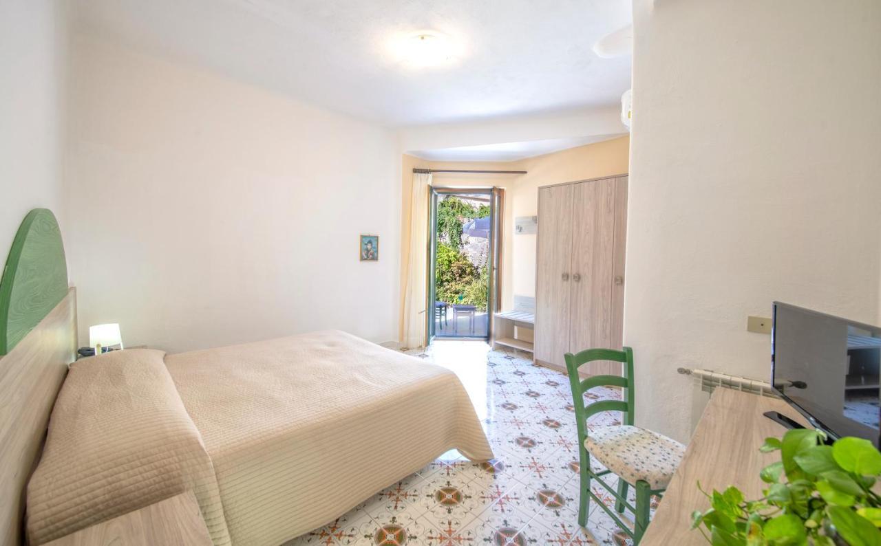 Hotel Zaro Lacco Ameno  ภายนอก รูปภาพ