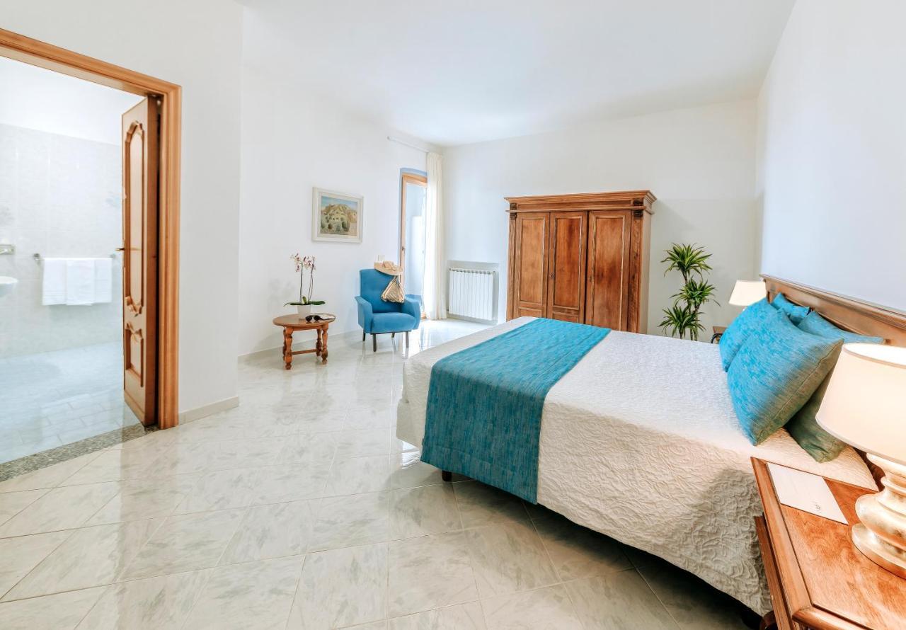 Hotel Zaro Lacco Ameno  ภายนอก รูปภาพ