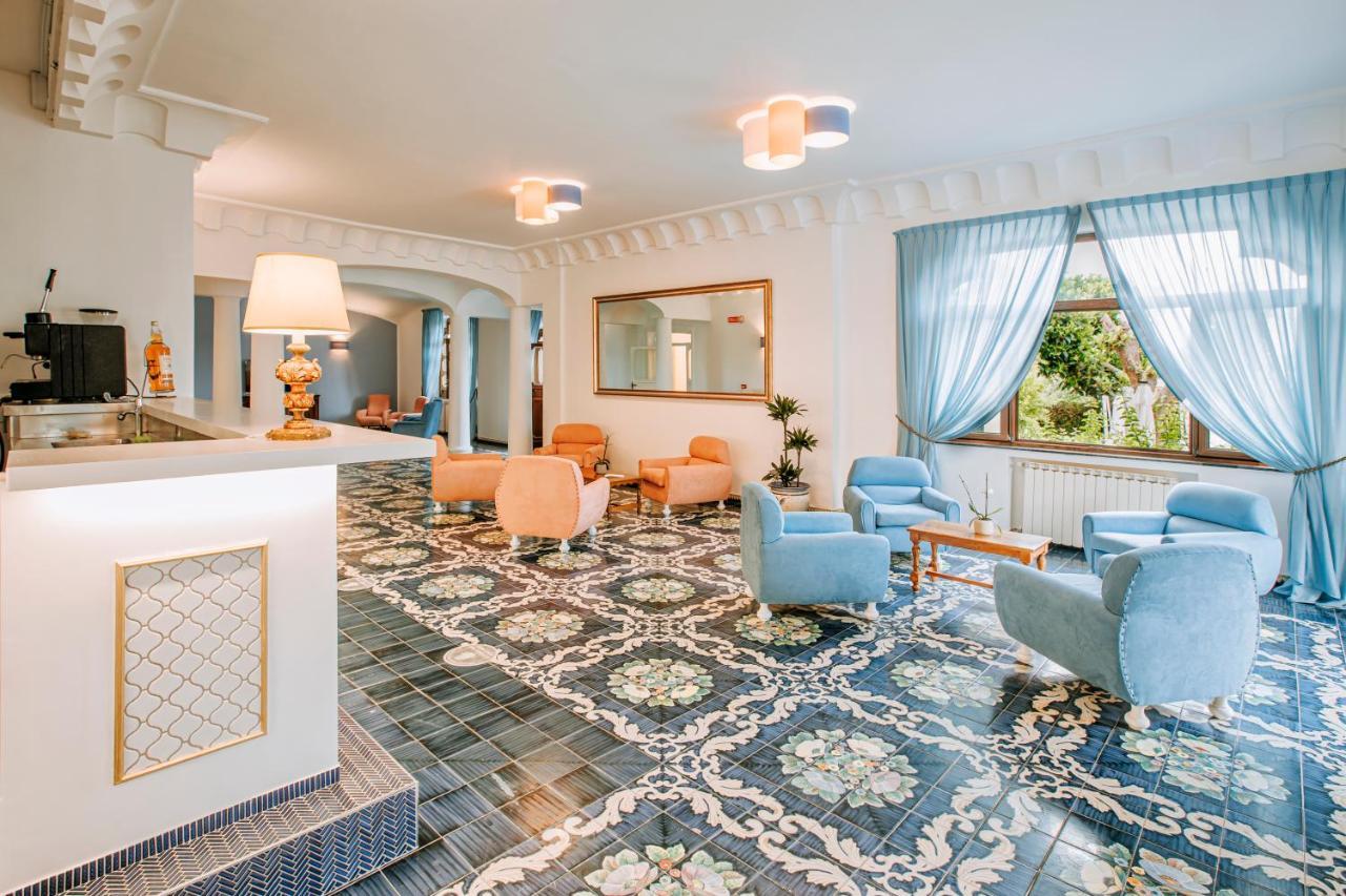 Hotel Zaro Lacco Ameno  ภายนอก รูปภาพ