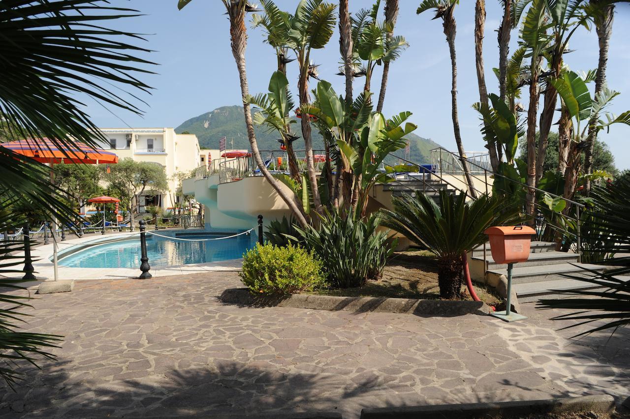 Hotel Zaro Lacco Ameno  ภายนอก รูปภาพ