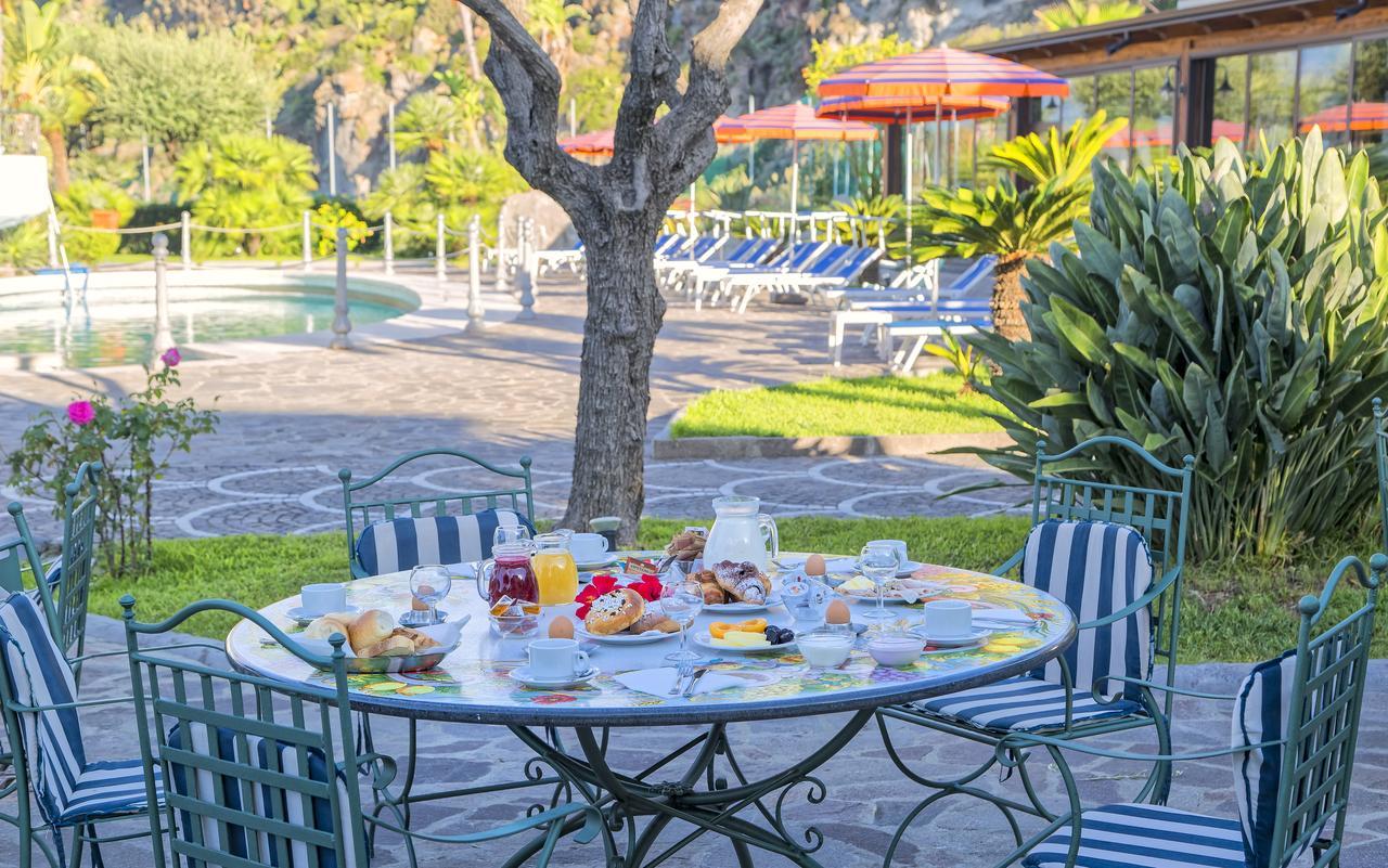 Hotel Zaro Lacco Ameno  ภายนอก รูปภาพ