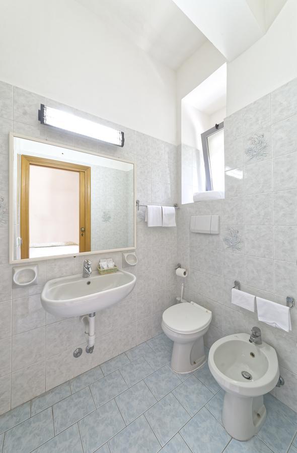 Hotel Zaro Lacco Ameno  ภายนอก รูปภาพ