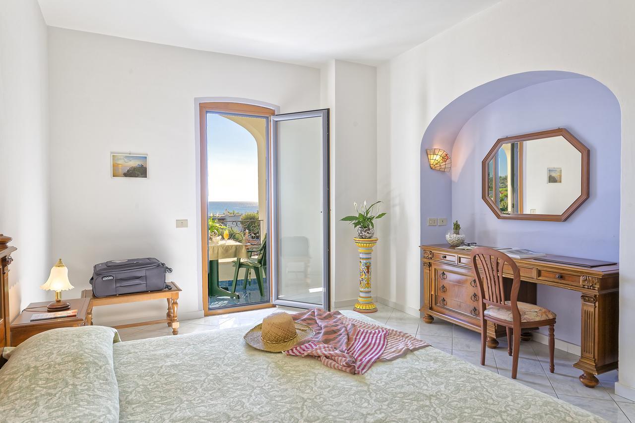 Hotel Zaro Lacco Ameno  ภายนอก รูปภาพ