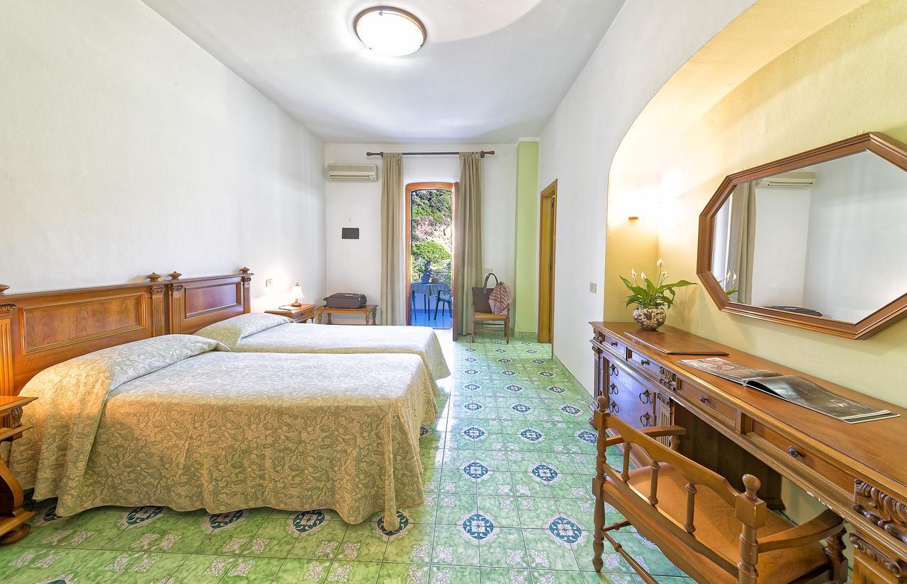 Hotel Zaro Lacco Ameno  ภายนอก รูปภาพ