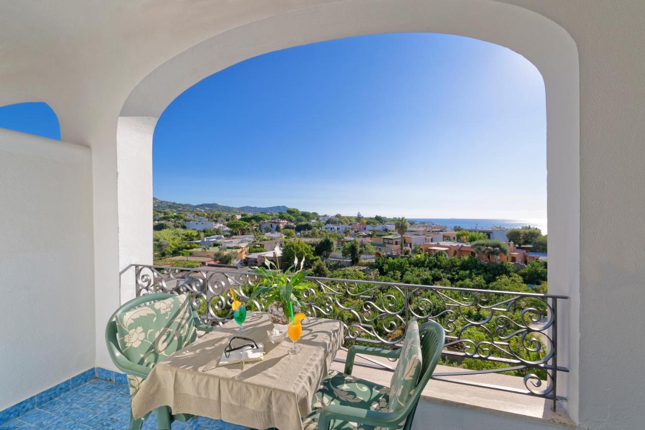 Hotel Zaro Lacco Ameno  ภายนอก รูปภาพ